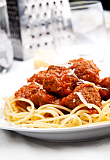 Photo de la recette Spaghettis aux boulettes de boeuf et à la sauce tomate