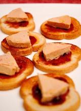 Photo de la recette Toasts de foie gras au chutney de prune (recette de Noël)